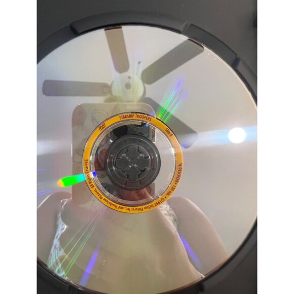 Starship Troopers DVD Widescreen 1998 Sci-Fi Action Movie Classic - Picture 2 of 4